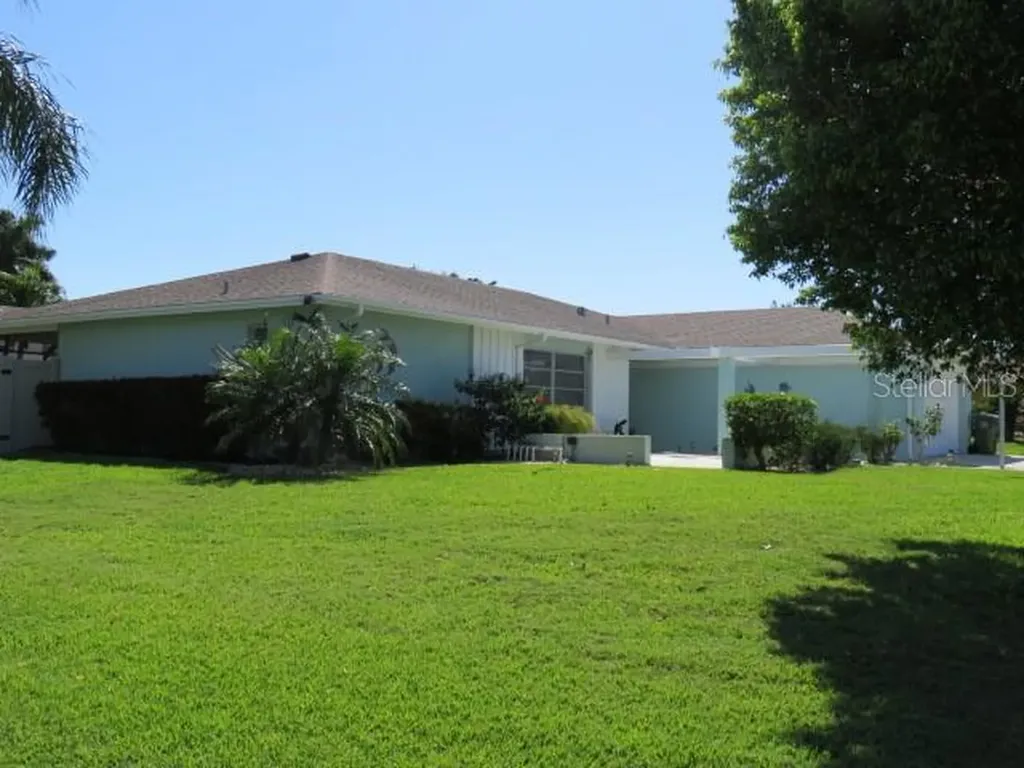 7207 15th Avenue Drive W Bradenton FL 34209