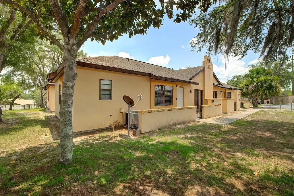 56 Pine Track Ocala FL 34472
