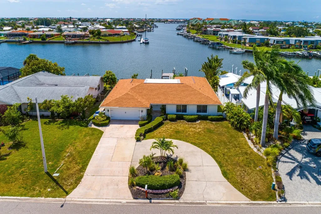 6442 Lake Sunrise Drive Apollo Beach FL 33572