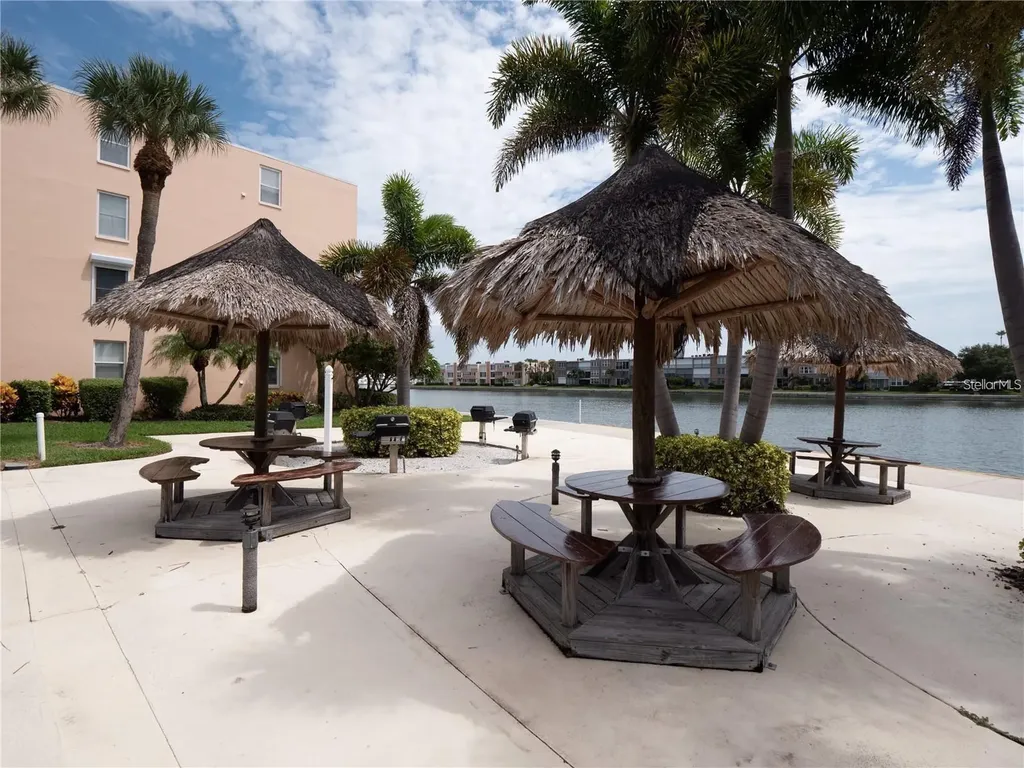 7405 Bay Island Drive S South Pasadena FL 33707