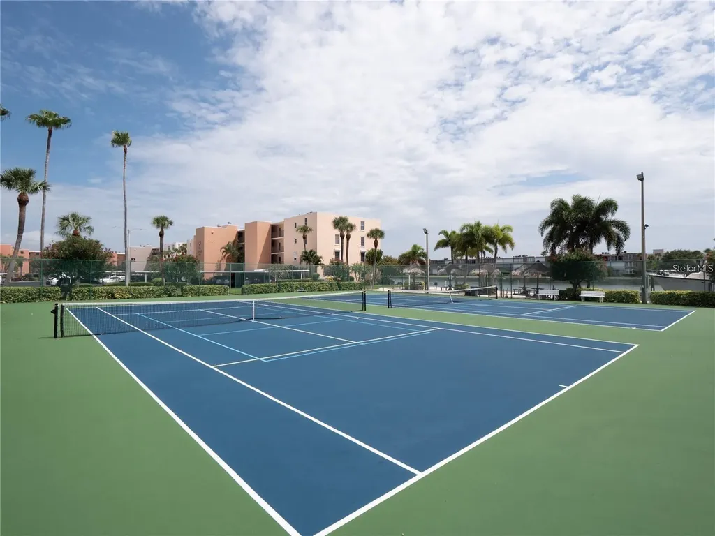 7405 Bay Island Drive S South Pasadena FL 33707