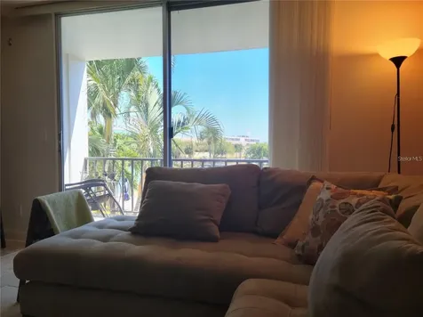 7405 Bay Island Drive S South Pasadena FL 33707