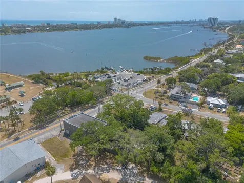 1112 Riverside Drive Daytona Beach FL 32117