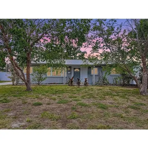6268 39th Avenue N St Petersburg FL 33709