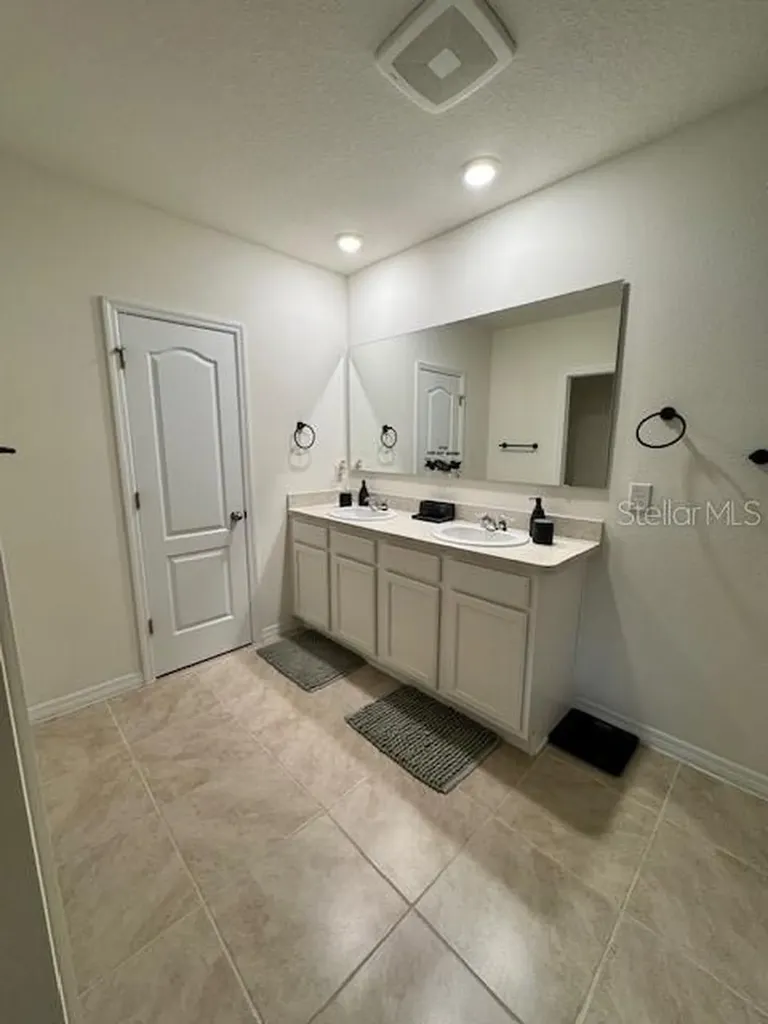 2655 Swooping Sparrow Drive Harmony FL 34773