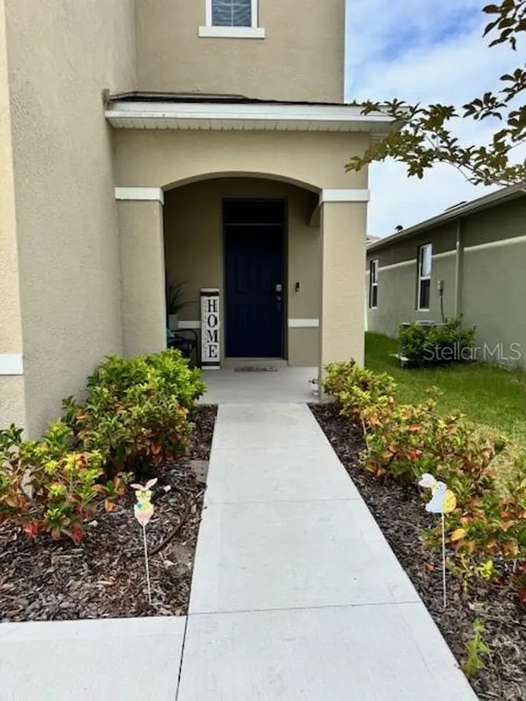 2655 Swooping Sparrow Drive Harmony FL 34773