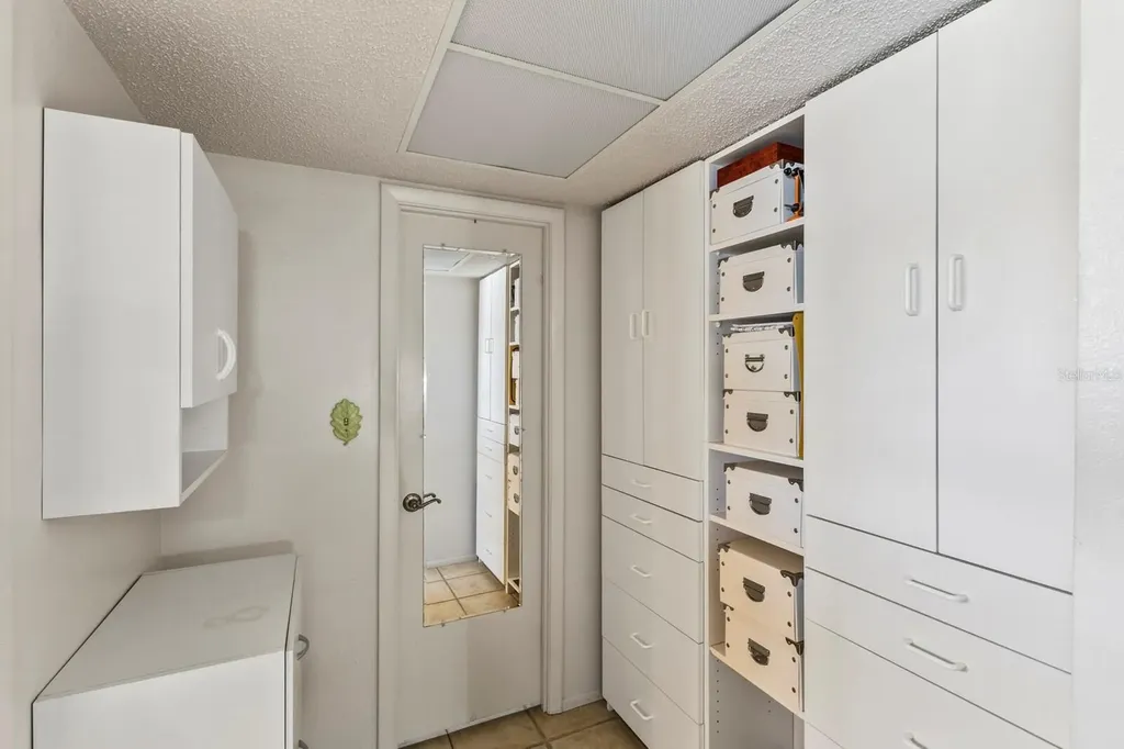 4015 Lake Bayshore Drive Bradenton FL 34205