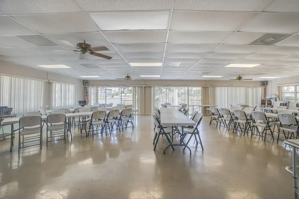 4015 Lake Bayshore Drive Bradenton FL 34205