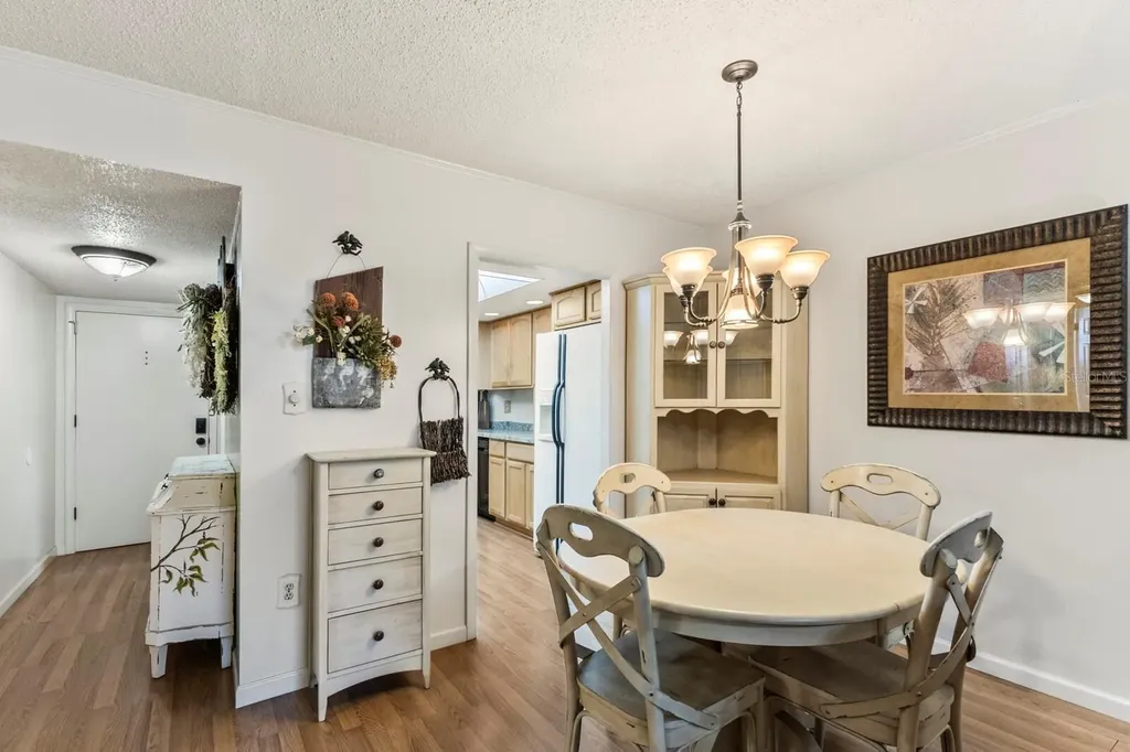4015 Lake Bayshore Drive Bradenton FL 34205