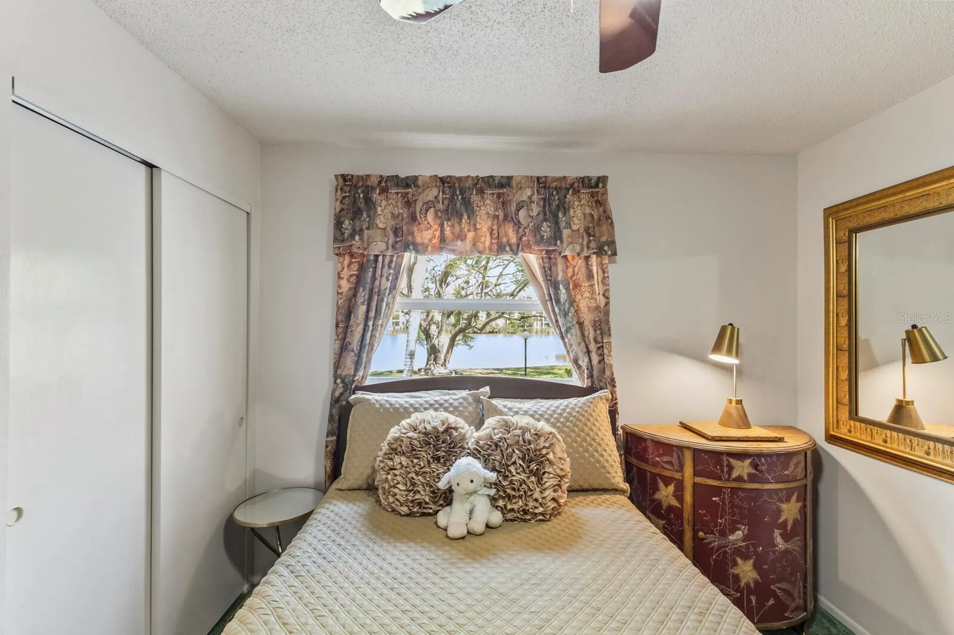4015 Lake Bayshore Drive Bradenton FL 34205