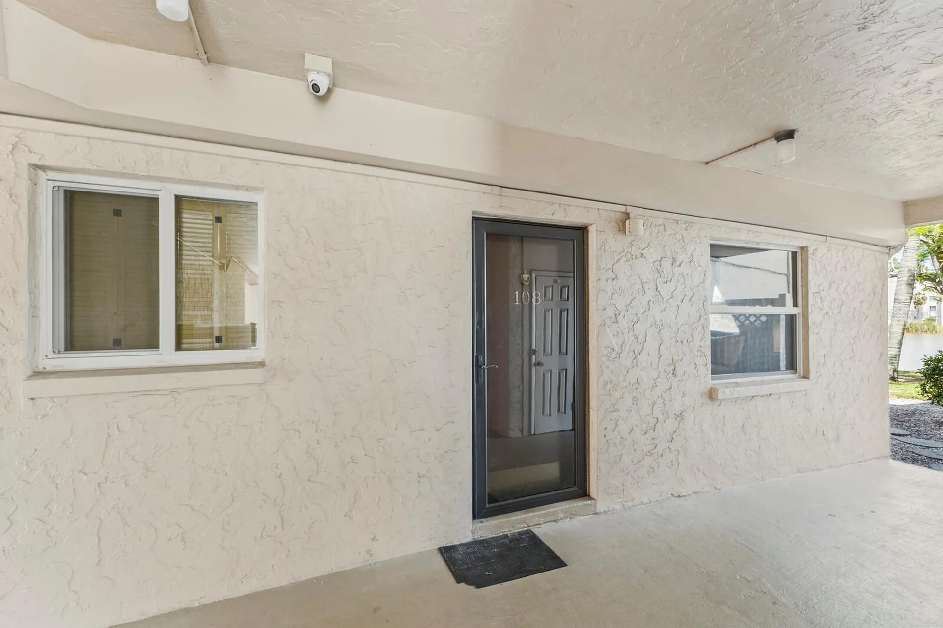 4015 Lake Bayshore Drive Bradenton FL 34205