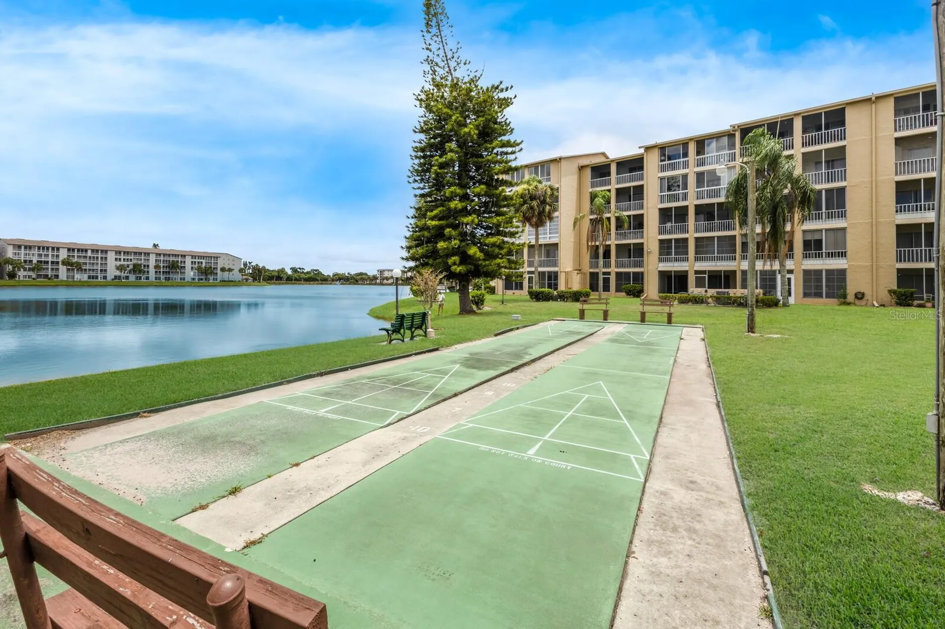 4015 Lake Bayshore Drive Bradenton FL 34205