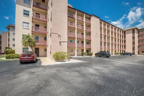 4015 Lake Bayshore Drive Bradenton FL 34205