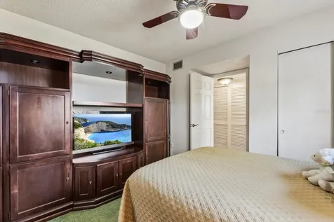 4015 Lake Bayshore Drive Bradenton FL 34205