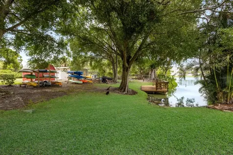 4015 Lake Bayshore Drive Bradenton FL 34205