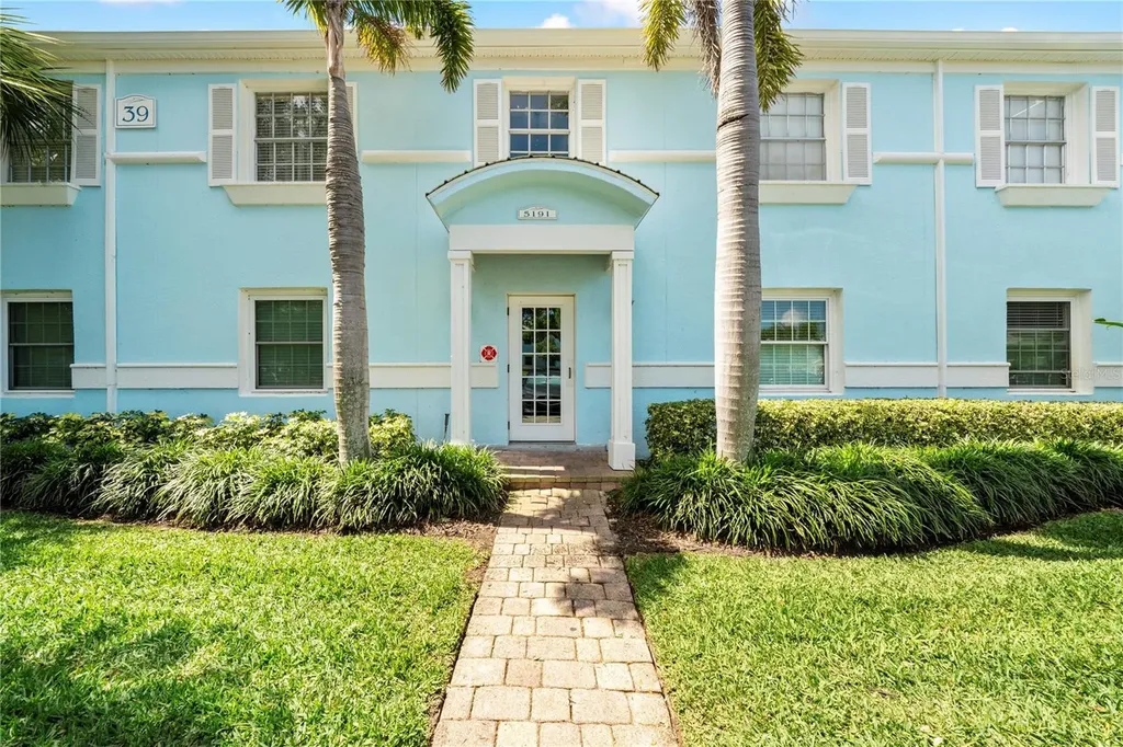 5191 Salmon Drive SE St Petersburg FL 33705