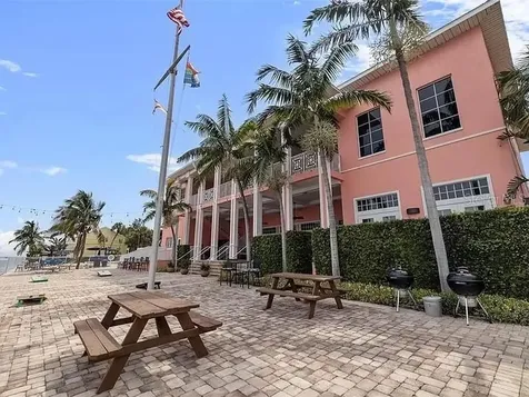 5191 Salmon Drive SE St Petersburg FL 33705