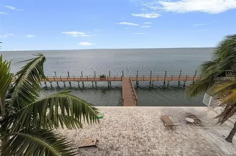 5191 Salmon Drive SE St Petersburg FL 33705