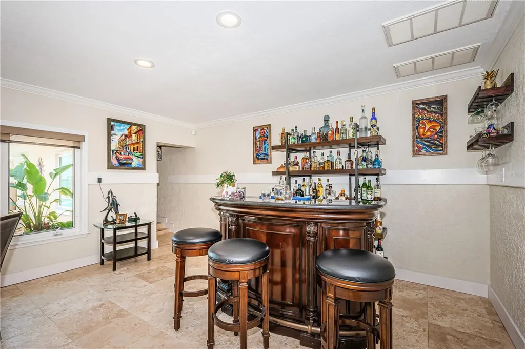2834 Pelham Road N St Petersburg FL 33710