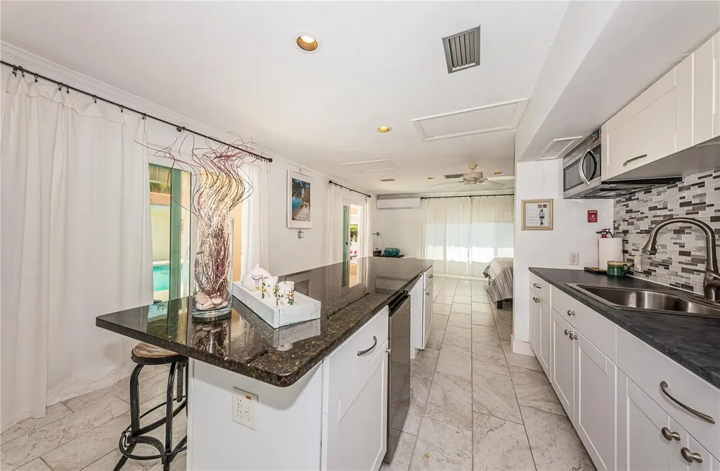 2834 Pelham Road N St Petersburg FL 33710
