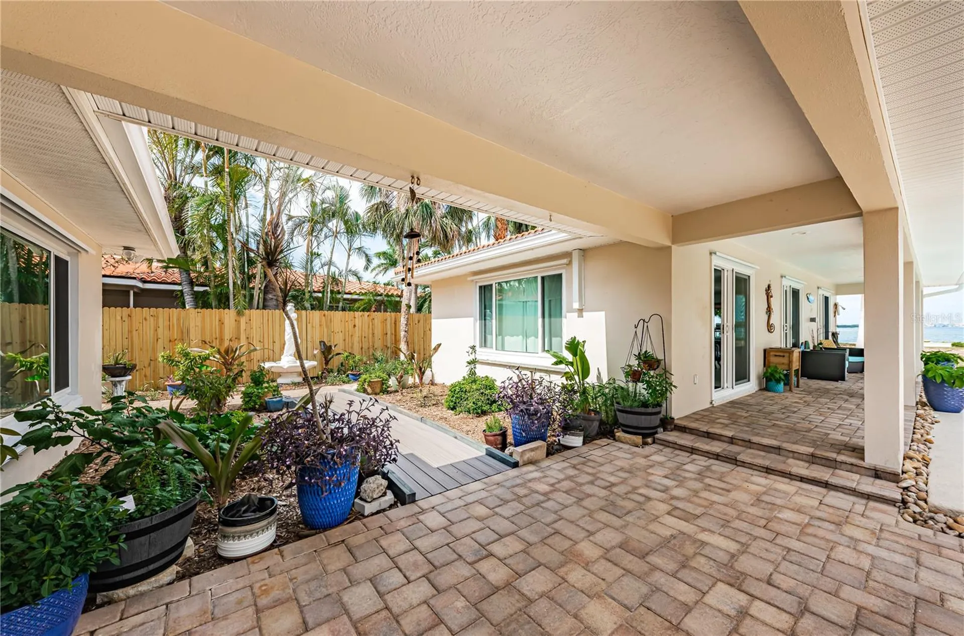 2834 Pelham Road N St Petersburg FL 33710