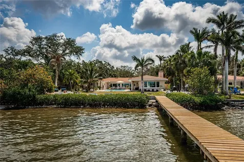 2834 Pelham Road N St Petersburg FL 33710