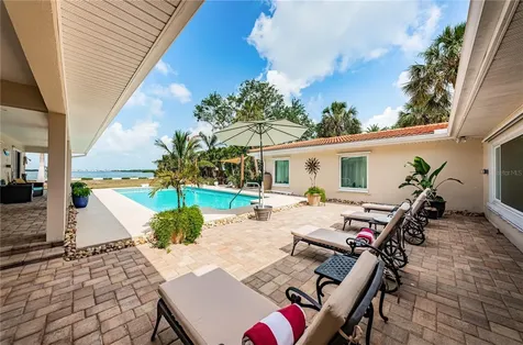2834 Pelham Road N St Petersburg FL 33710