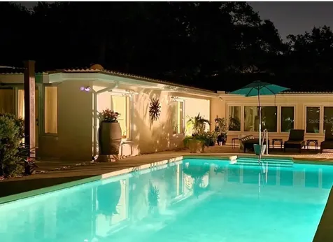 2834 Pelham Road N St Petersburg FL 33710