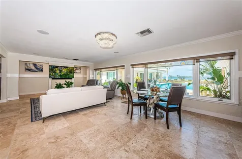 2834 Pelham Road N St Petersburg FL 33710