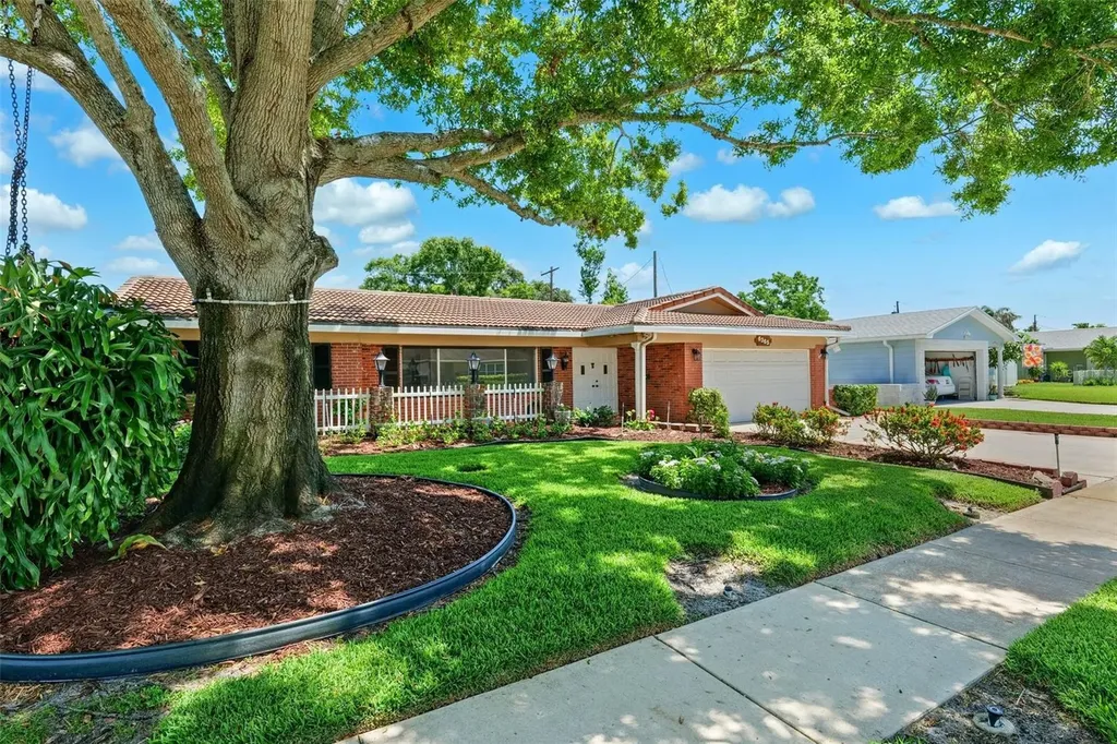 6365 32nd Avenue N St Petersburg FL 33710