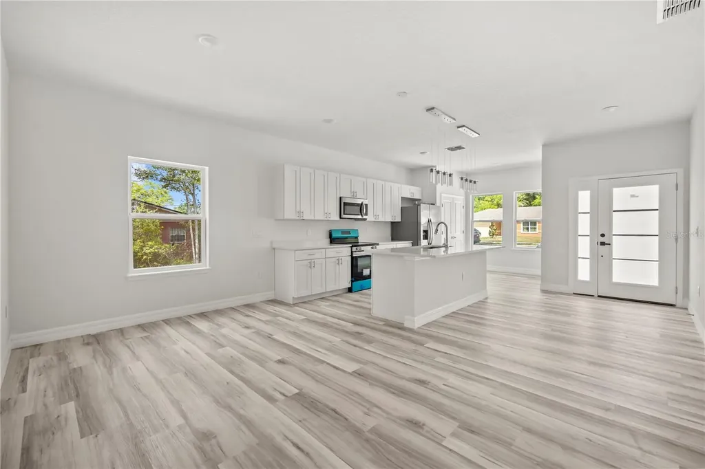610 E Euclid Avenue Deland FL 32724