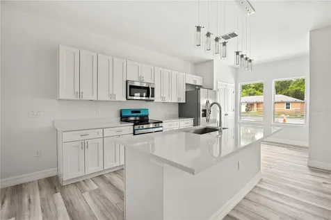 610 E Euclid Avenue Deland FL 32724