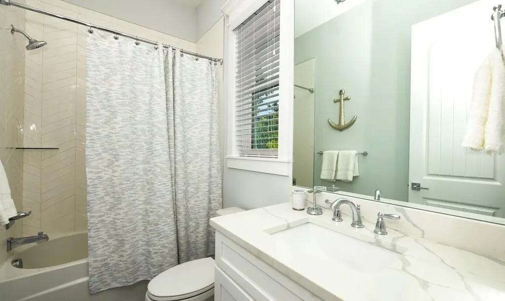 212 72nd Holmes Beach FL 34217
