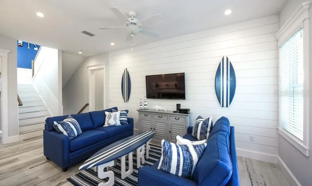212 72nd Holmes Beach FL 34217