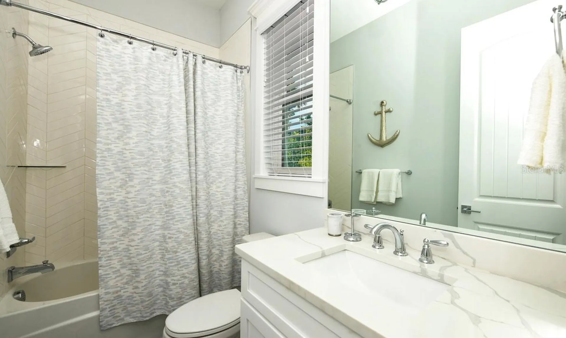 212 72nd Holmes Beach FL 34217