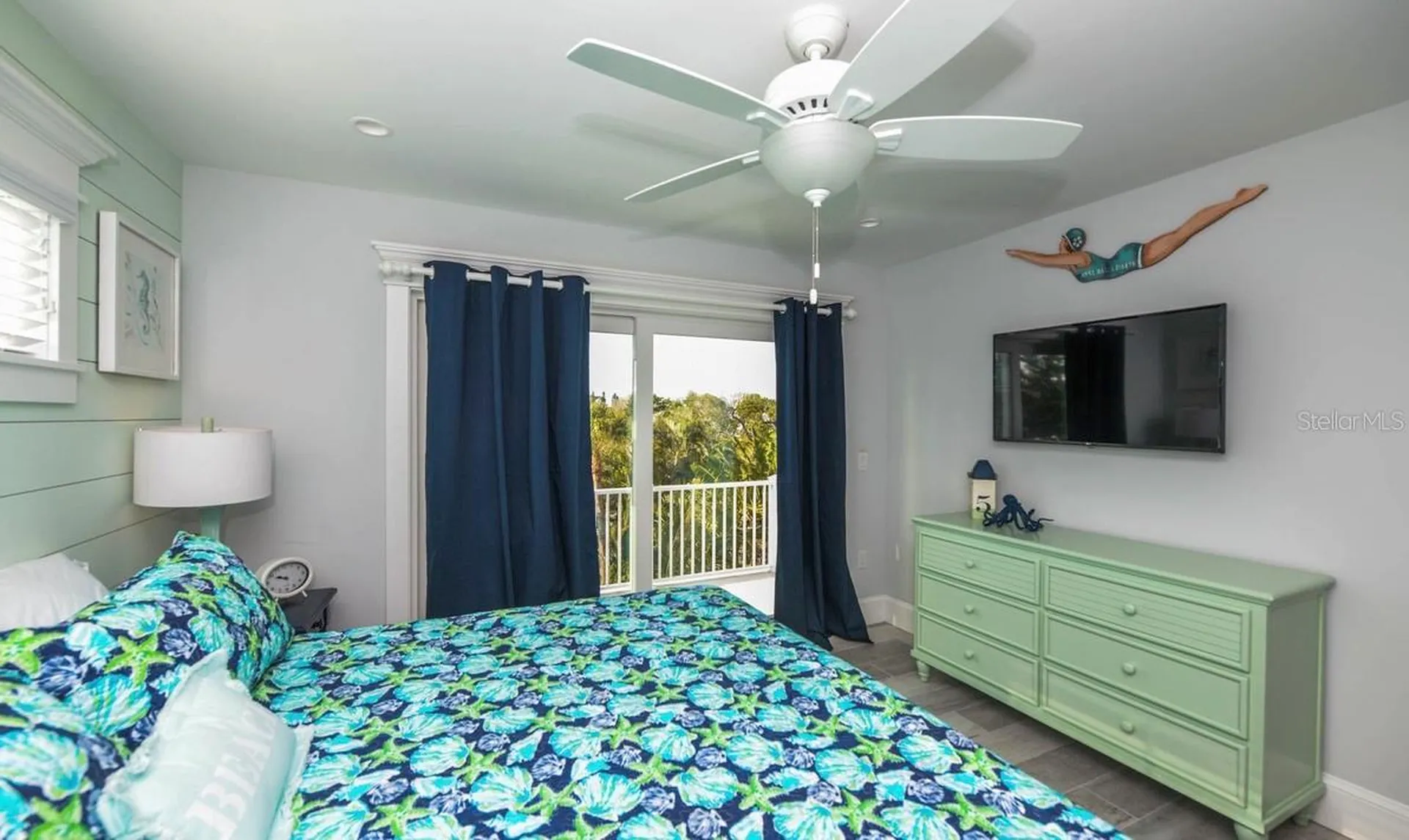 212 72nd Holmes Beach FL 34217