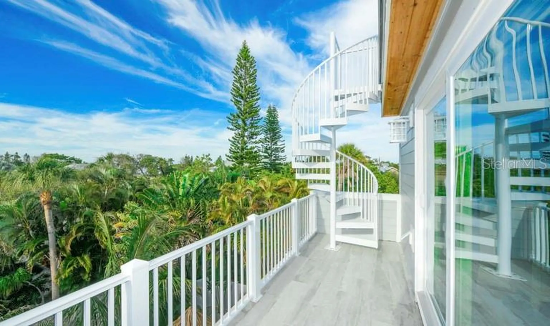 212 72nd Holmes Beach FL 34217