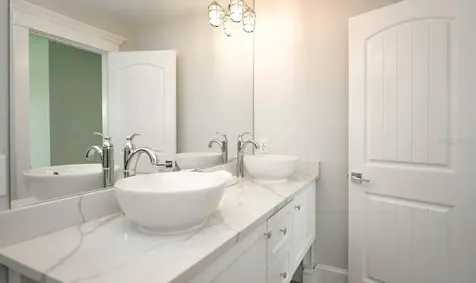 212 72nd Holmes Beach FL 34217