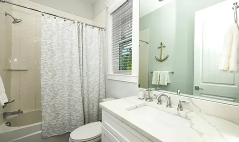 212 72nd Holmes Beach FL 34217
