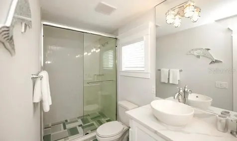 212 72nd Holmes Beach FL 34217