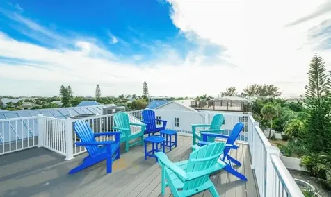 212 72nd Holmes Beach FL 34217