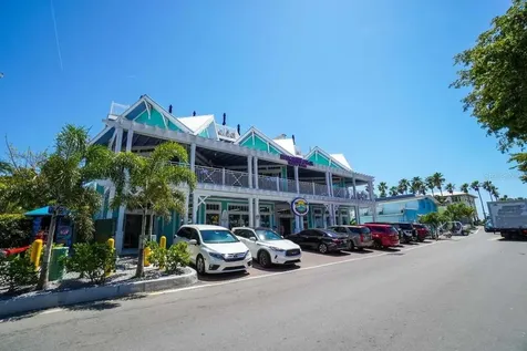 212 72nd Holmes Beach FL 34217
