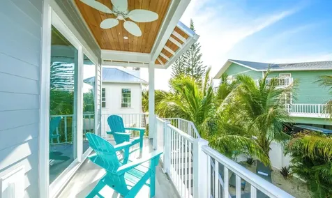 212 72nd Holmes Beach FL 34217