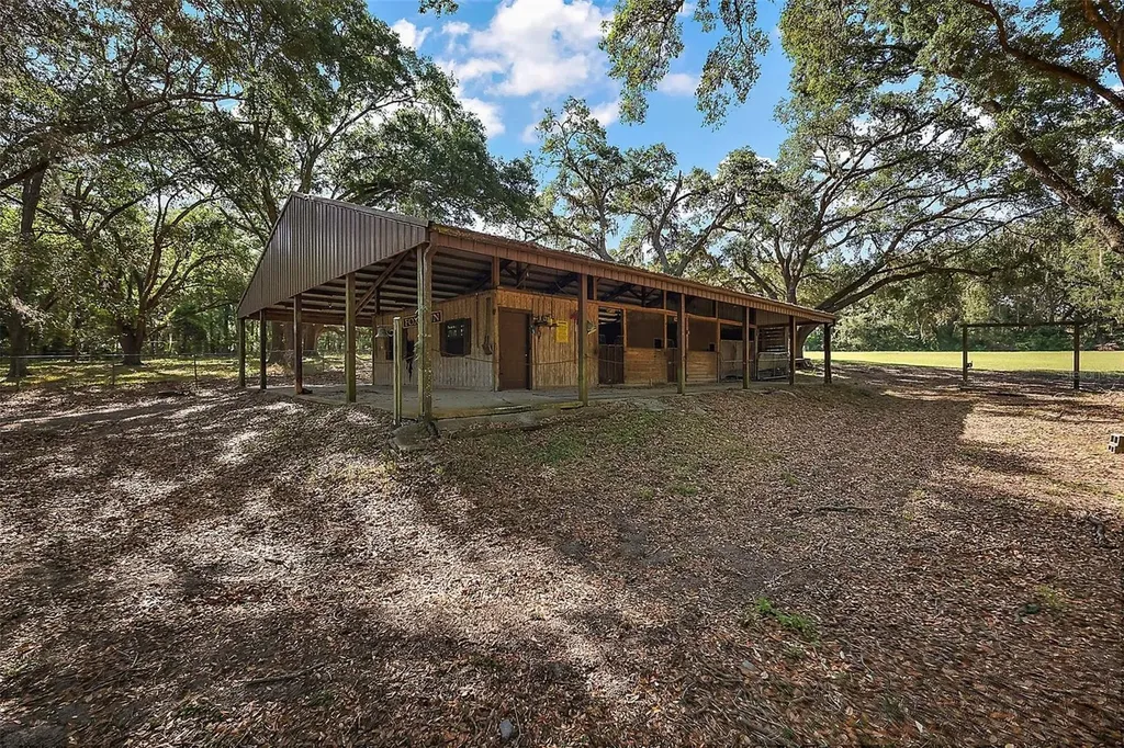 27011 SE Highway 42 Umatilla FL 32784