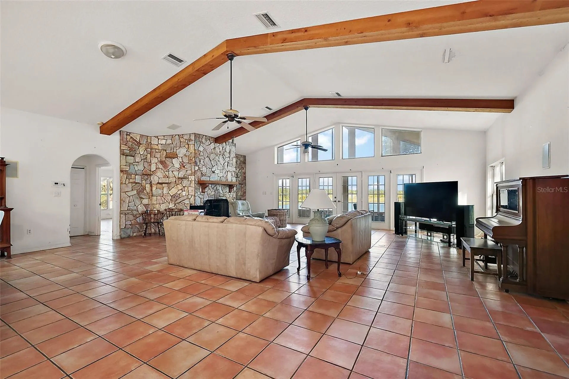 27011 SE Highway 42 Umatilla FL 32784