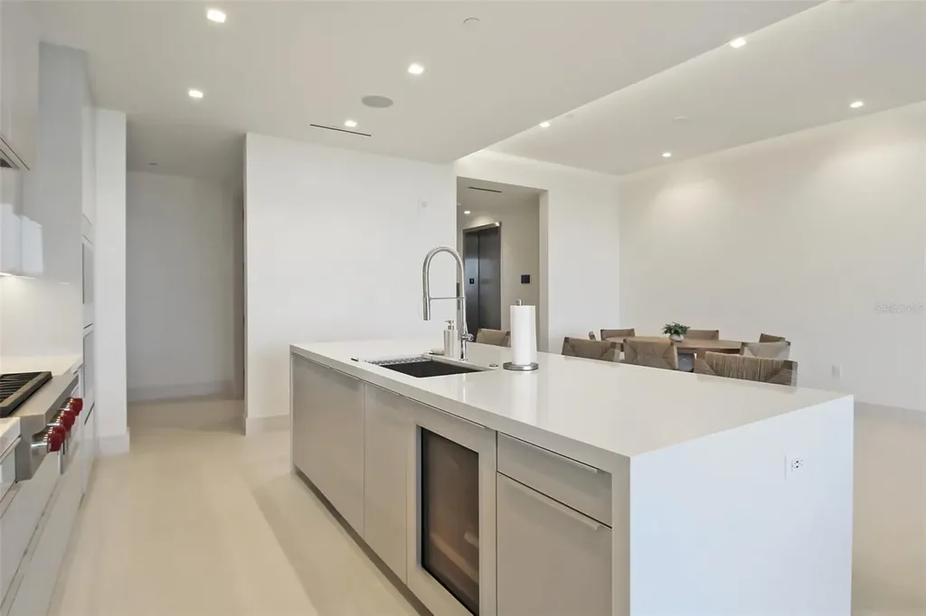 1591 Gulf Of Mexico Drive Longboat Key FL 34228