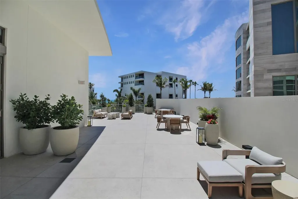 1591 Gulf Of Mexico Drive Longboat Key FL 34228