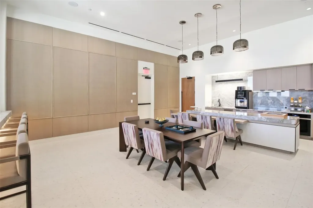 1591 Gulf Of Mexico Drive Longboat Key FL 34228