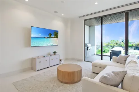 1591 Gulf Of Mexico Drive Longboat Key FL 34228