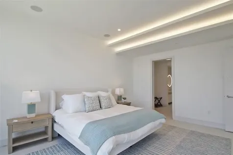 1591 Gulf Of Mexico Drive Longboat Key FL 34228